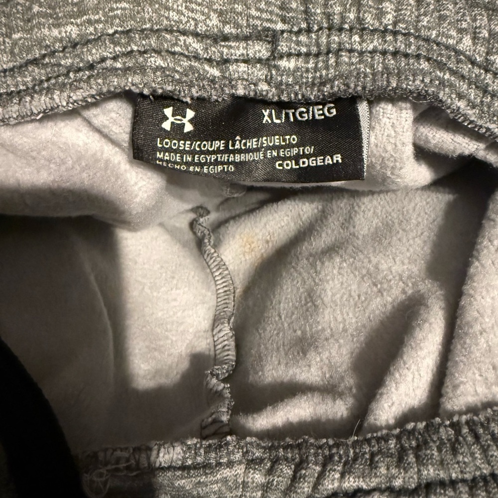 Under Armour gray & black joggers with pockets